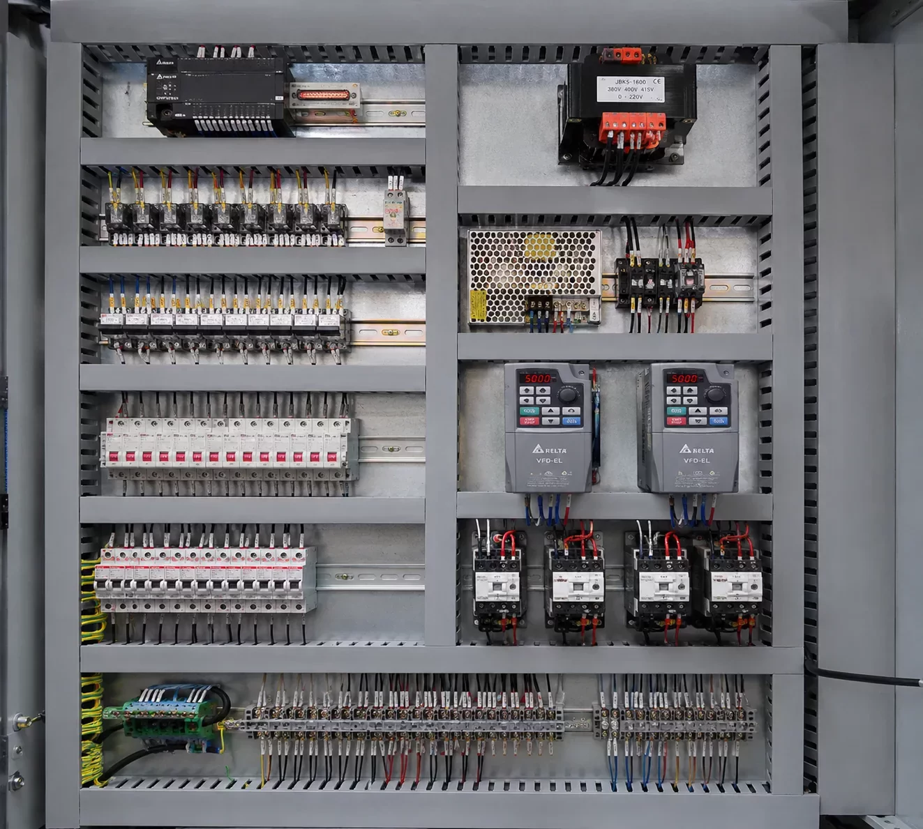 Szafa elektryczna tokarki DTL-12