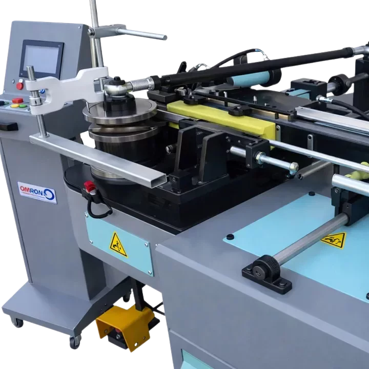 Giętarka trzpieniowa CNC Servo CESURBEND PBNC-65 — widok maszyny