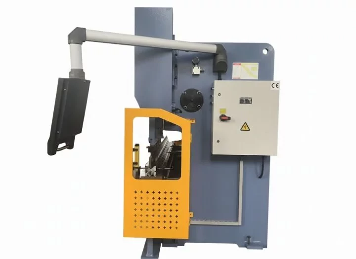 Prasa-krawedziowa-hydrauliczna-Digima-PBH-125X3200-mm-7-5kW-125T-3200mm-Waga-produktu-z-opakowaniem-jednostkowym-9800-kg