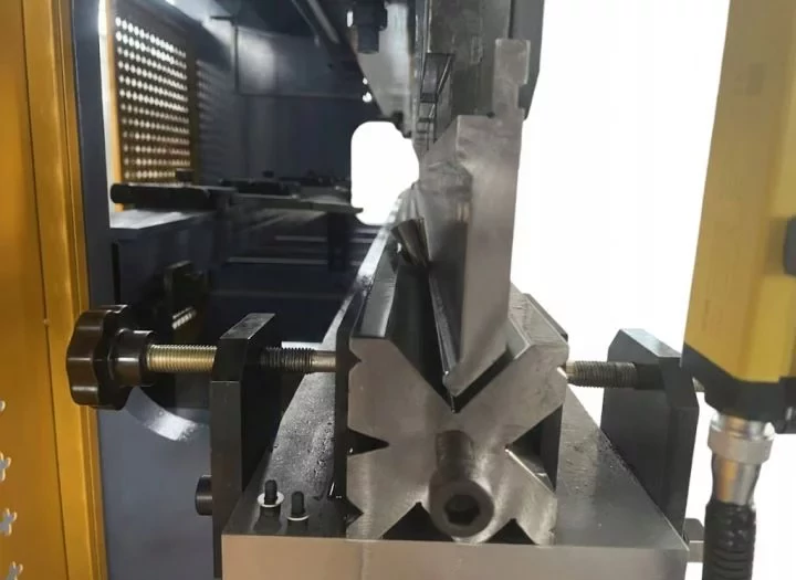 Stempel do prasy krawędziowej