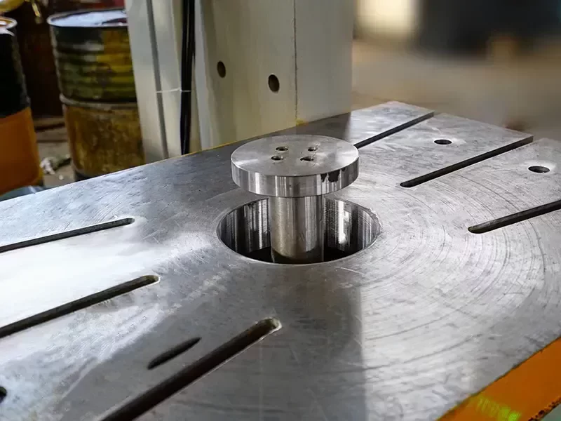 Stół roboczy prasy hydraulicznej Digima YC27-160T