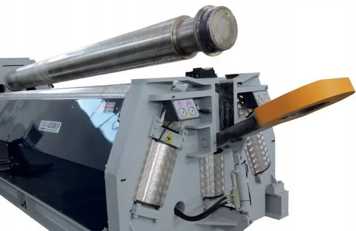 Hydrauliczna-walcarka-4-rolkowa-do-blach-UZMA-UHSS-4-30460-3100-mm-30-40-mm-Stan-opakowania-oryginalne